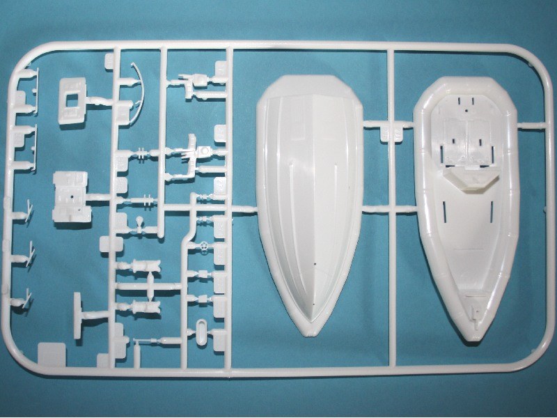 Rahmen L, Bootskörper und Kleinteile für das neue Tochterboot