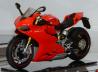 Die Ducati 1199 Panigale S von Tamiya stammt aus neuen Formen und dürfte die 1:12 Motorradfraktion erfreuen.