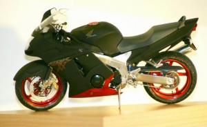 : Honda CBR 1100XX Super Blackbird
