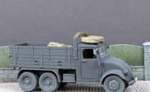 Tatra 82
