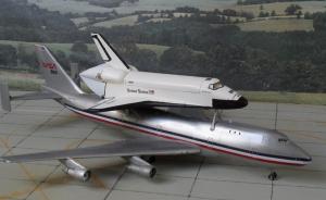 Boeing 747-123 mit Space Shuttle Enterprise