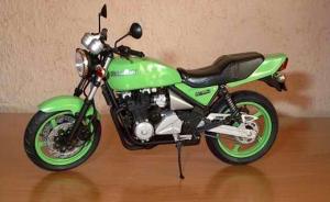 : Kawasaki 550 ZEPHYR