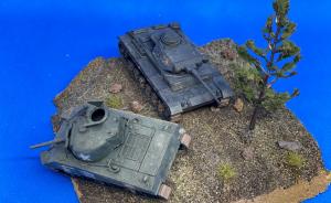 Galerie: PzKpfw. III passiert Sherman M4A2