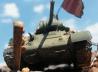 Wuchtiger Anblick: Kein Untergrund kann den T-34 Panzer am Vormarsch stoppen.