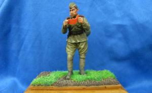 Sowjetischer Soldat mit Melone