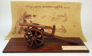 : Höhenverstellbare Kanone von Leonardo da Vinci