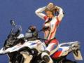 Sitzende Motorradfahrerin - Race Girl (1:9 Models4everyone)