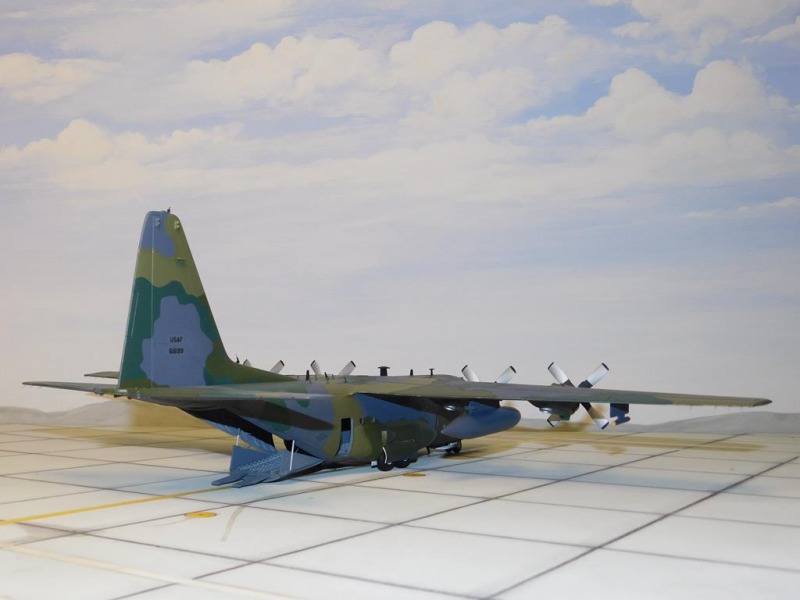 Walkaround 8 - Lockheed MC-130H Combat Talon II - Merlin´s Majic  BuNo 86-1699 - 7th SOS , 352 SOG - RAF Mildenhall 2001  