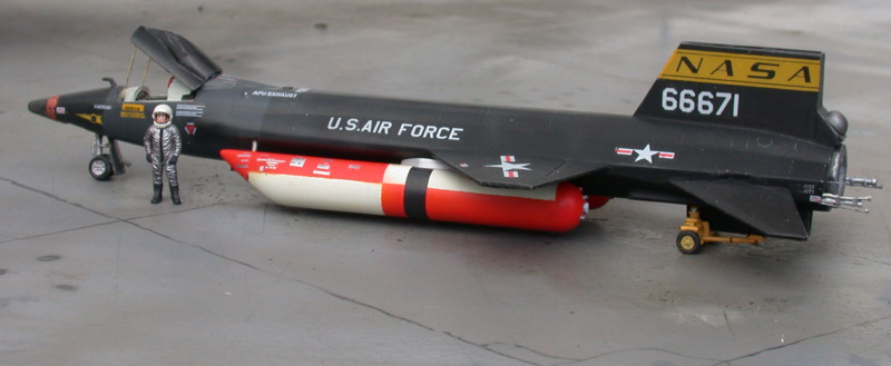 Boeing NB-52A mit North American X-15A-1