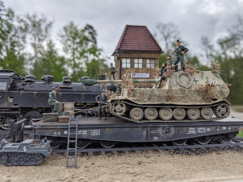 Der schwere Panzerjäger Elefant wurde entwickelt, nachdem die Verluste gegen russische Panzer in astronomische Höhen schnellten