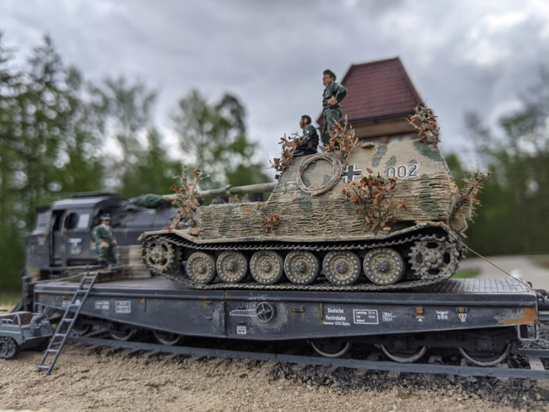 Grundlage des Panzerjäger Elefant waren die Laufwerke, die Ferdinand Porsche baute, um die Ausschreibung für den schweren Panzerkampfwagen Tiger zu gewinnen