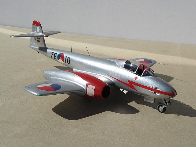 Gloster Meteor F.8