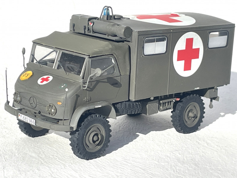 Unimog S404 mit SAN-Koffer (frühe Bauform) als KrKw