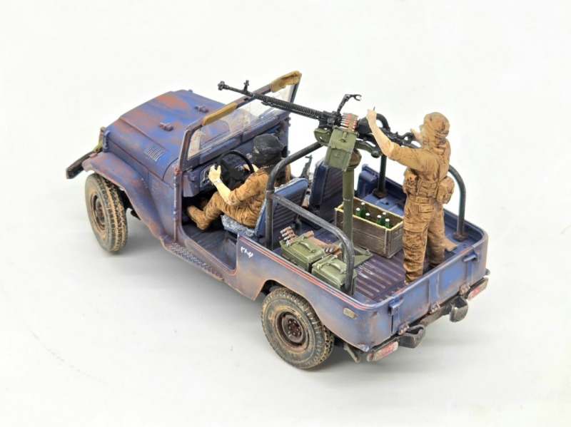 Toyota FJ43 mit DShKM