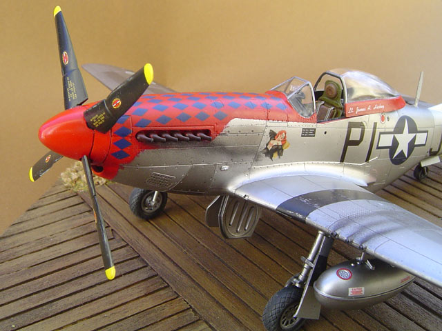 North American P-51D-15-NA Mustang