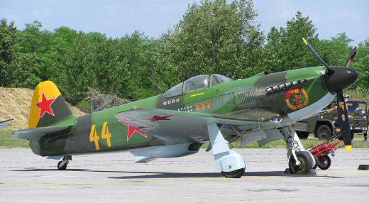 ...diese wunderschöne Jak-3.
