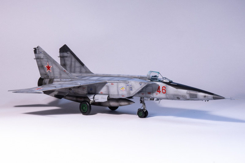 Mikojan-Gurewitsch MiG-25RBT – Foxbat-B