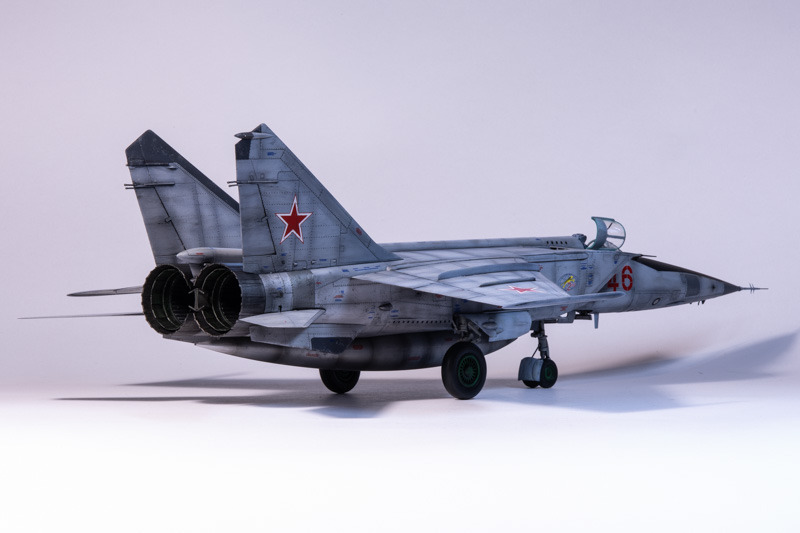 Mikojan-Gurewitsch MiG-25RBT – Foxbat-B