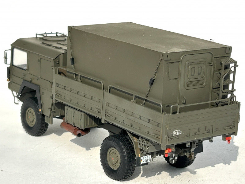 Lkw 5t mil glw MAN Typ 461 (Pritsche, mit Winde) mit einer FM-Kabine vom Typ 2