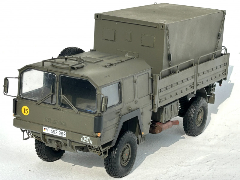 Lkw 5t mil glw MAN Typ 461 (Pritsche, mit Winde) mit einer FM-Kabine vom Typ 2