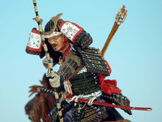 Samuraibogenschütze zu Pferd
