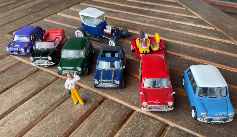 Sechs mal Mini à la Airfix