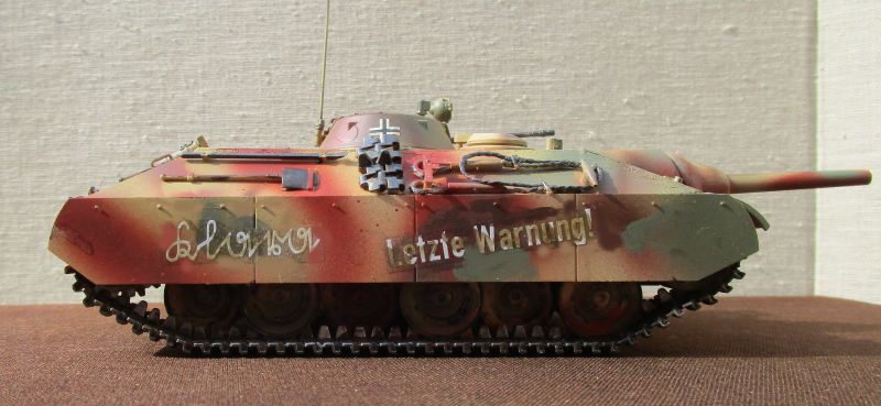 Kleiner schwerer Panzer flach