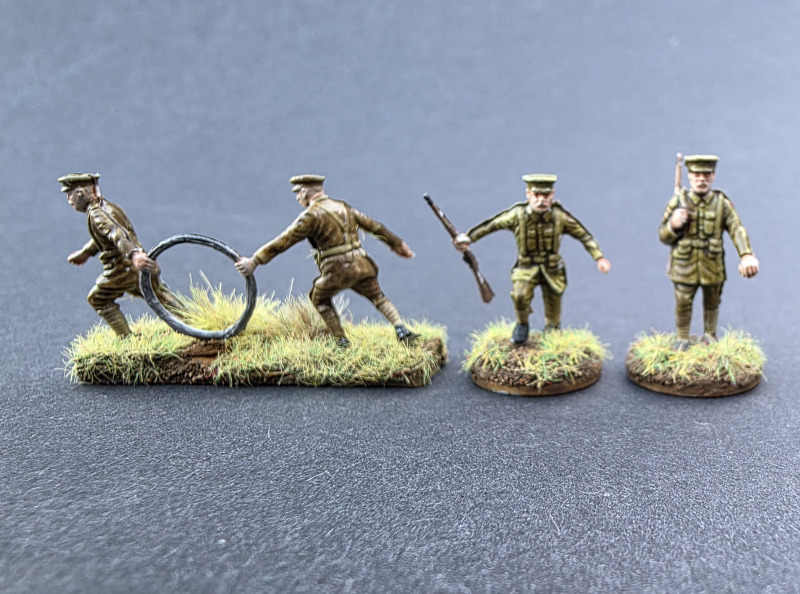 Gruppe mit Stacheldraht 