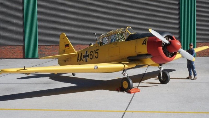 Harvard Mk.IV (T-6) Texan