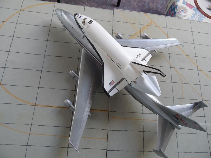 Boeing 747-123 mit Space Shuttle Enterprise