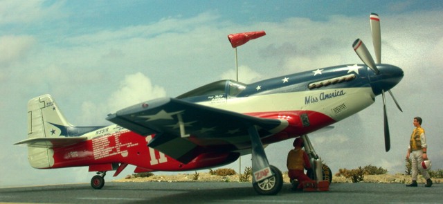 Race Mustang P-51 "Miss America"