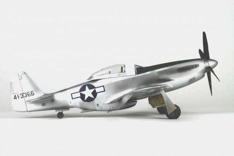 North American P-51D-5-NA Mustang