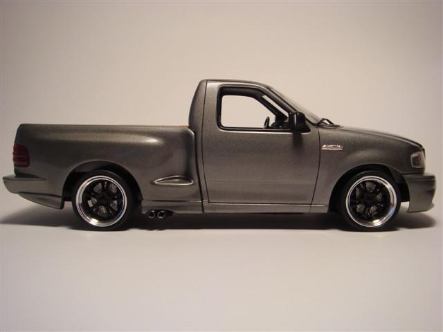 1999 Ford F-150 SVT Lightning Pickup