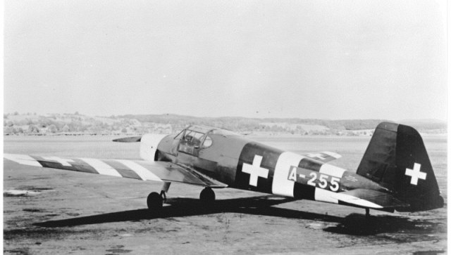 Die Bü 181 A-255 mit der Neutralitätsbemalung in Dübendorf diente als Modellvorlage.