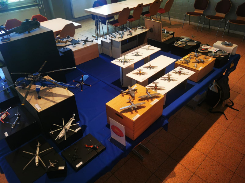 Einige PMC-Mitglieder präsentierten ihre Modelle im Vorraum der Tanzsäle. 