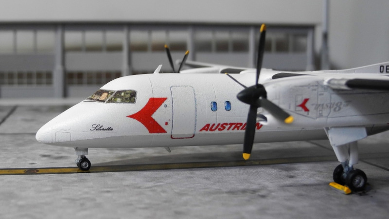 De Havilland Canada Dash 8-103