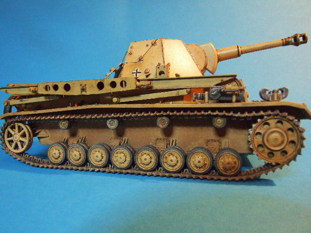 Panzerhaubitze Heuschrecke IVb (Sd.Kfz. 165/1)