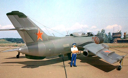 Jakowlew Jak-25M Flashlight