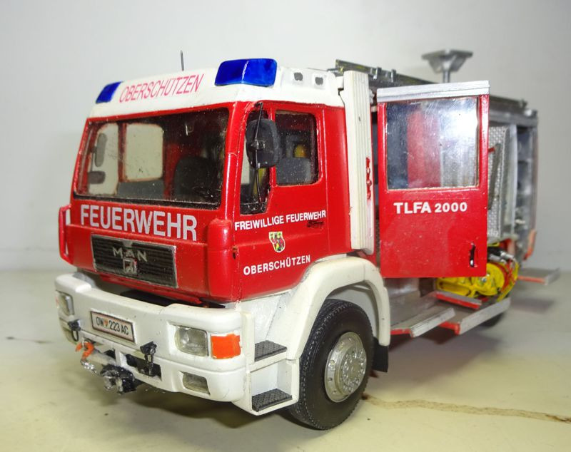 MAN-Rosenbauer TLFA 2000