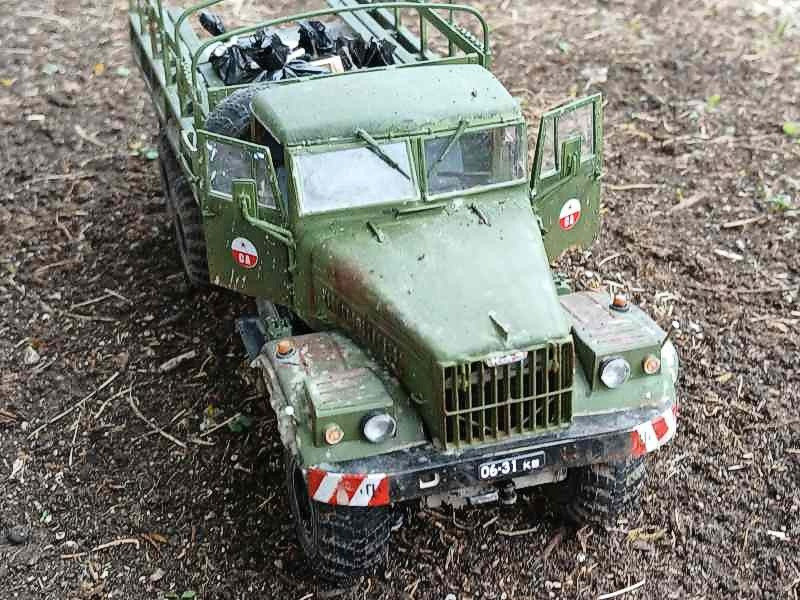 Schwerer LKW 6x6 KrAZ 255 B