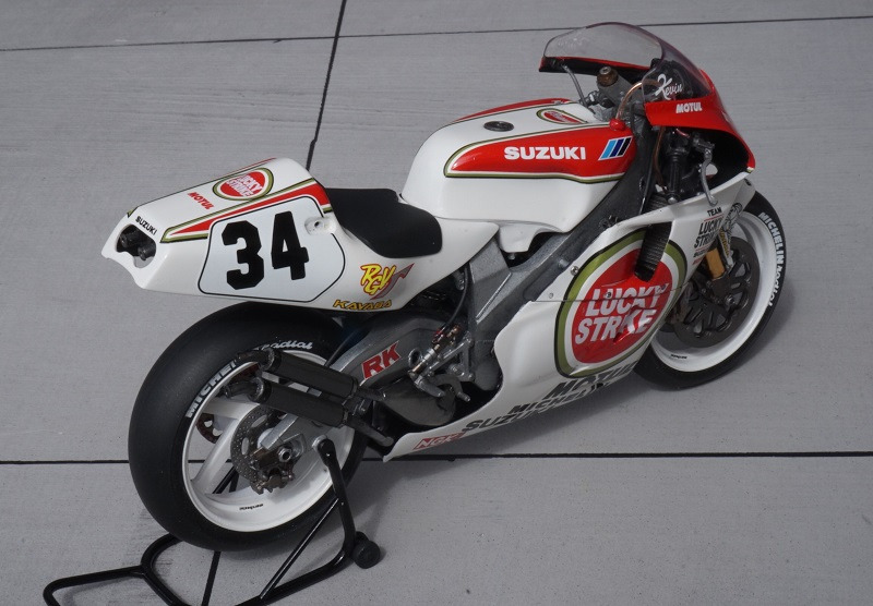 Suzuki RGV 500