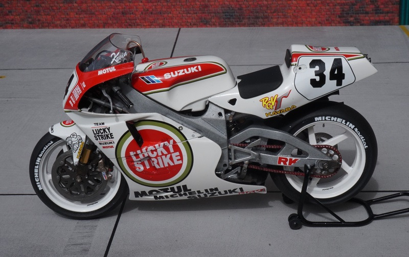 Suzuki RGV 500