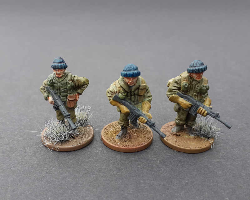 Die gleichen Figuren mit L1 Gewehren 