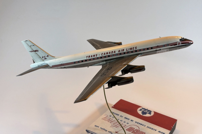 Douglas DC-8-43