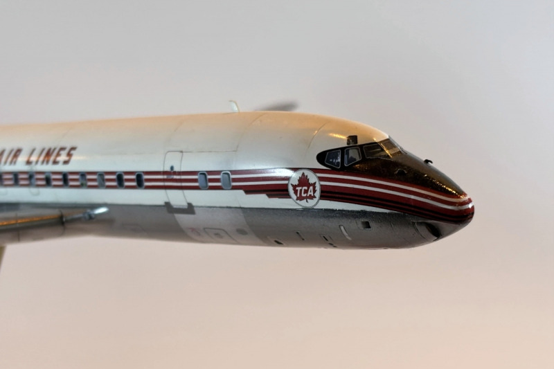 Douglas DC-8-43