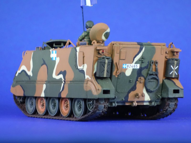 M113