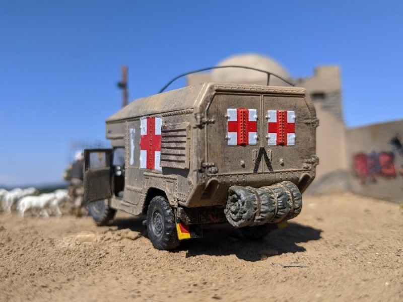 Der M997 ist die größte von vier verschiedenen HMMWV Krankenwagenversionen - und bietet Platz für vier verletzte Soldaten