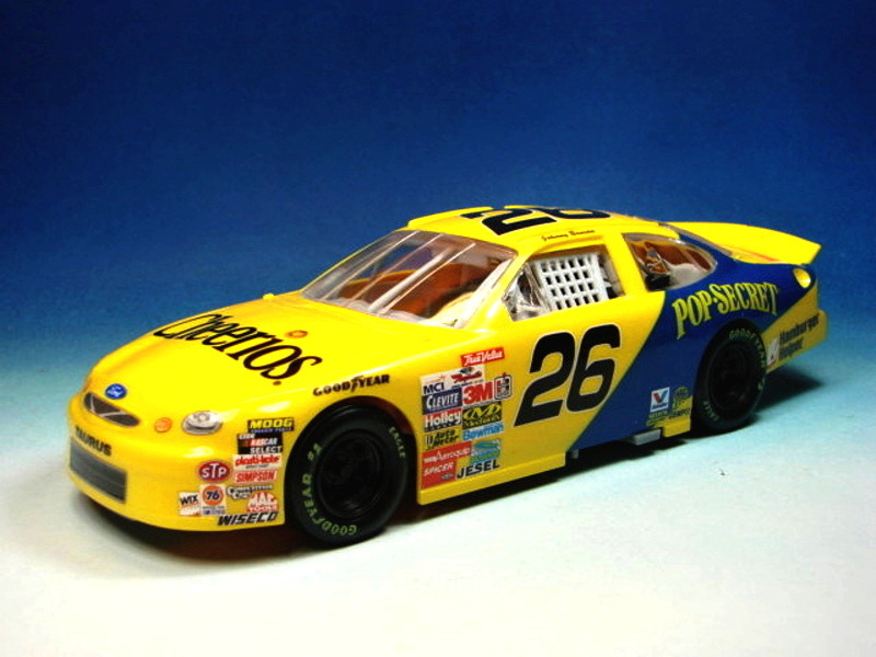 1998 Ford Taurus, Revell 1:24 von Thomas Lutz