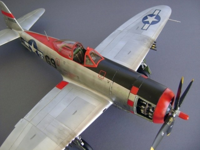 Republic P-47D-28-RE Thunderbolt