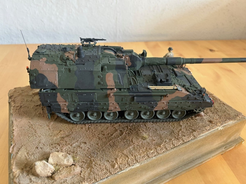 Panzerhaubitze 2000